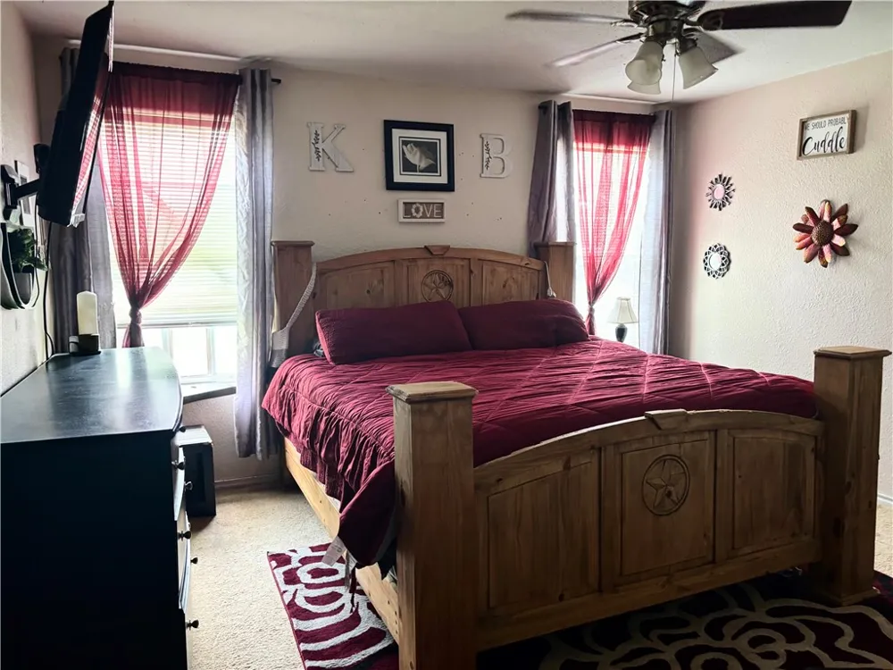 718 Seabreeze Street Alice, TX 78332