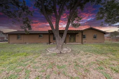 4005 Ridge Trail Dr.