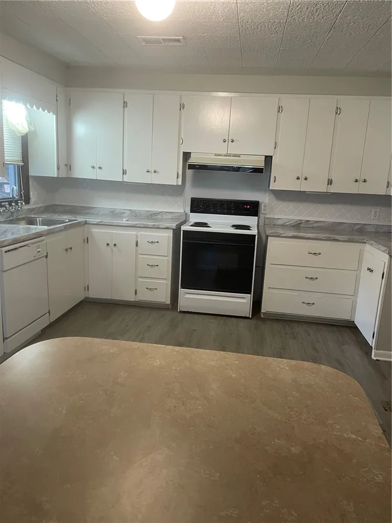 4042 Loop 1781 Rockport, TX 78382