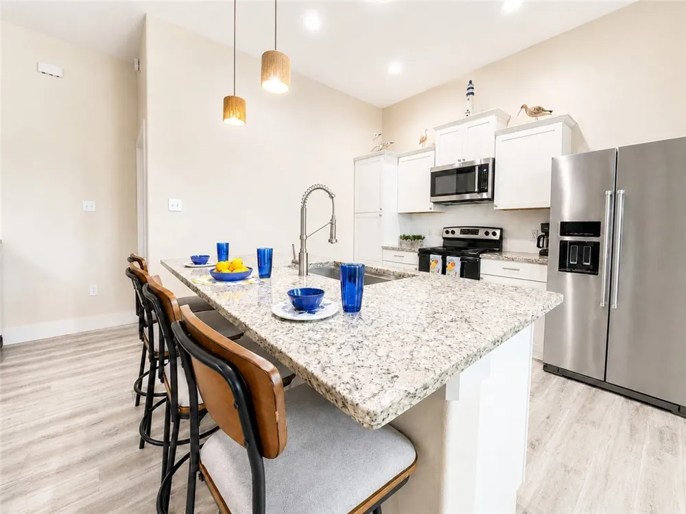 195 Paradise Drive Rockport, TX 78382