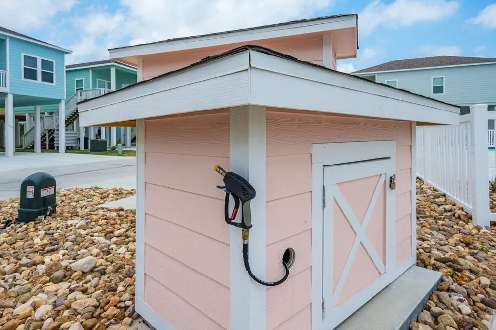 195 Paradise Drive Rockport, TX 78382