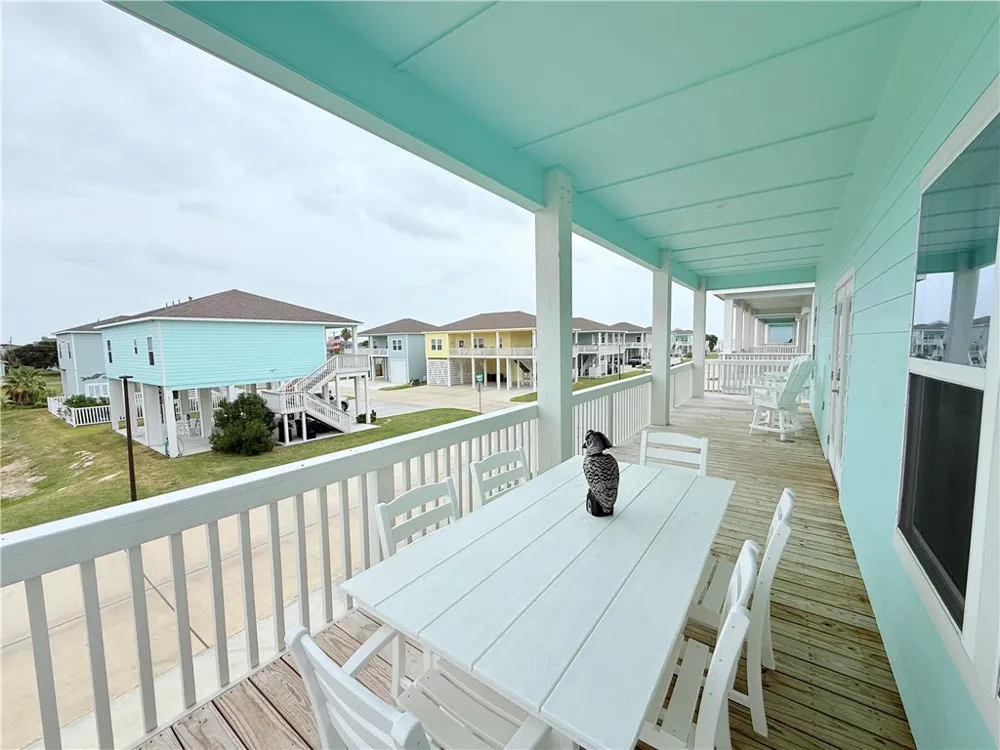 195 Paradise Drive Rockport, TX 78382