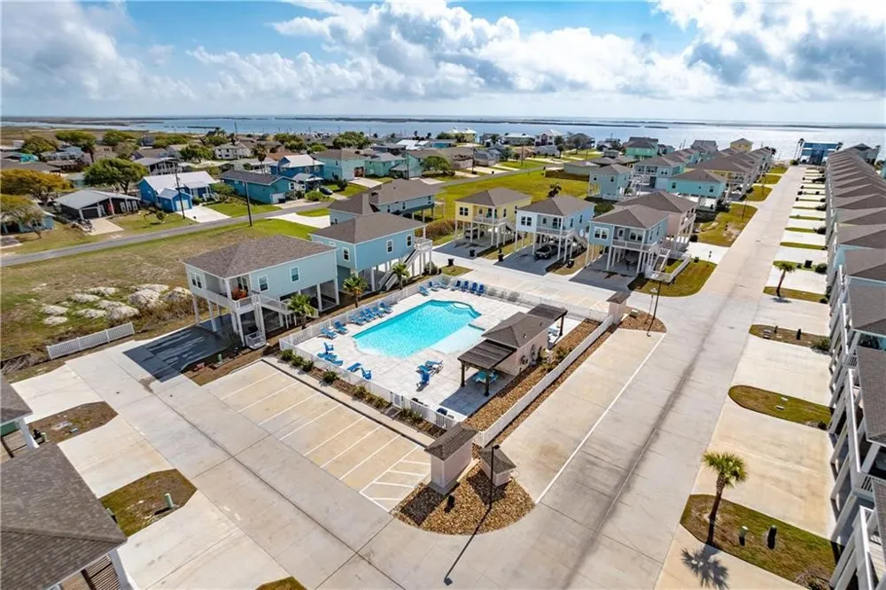 195 Paradise Drive Rockport, TX 78382