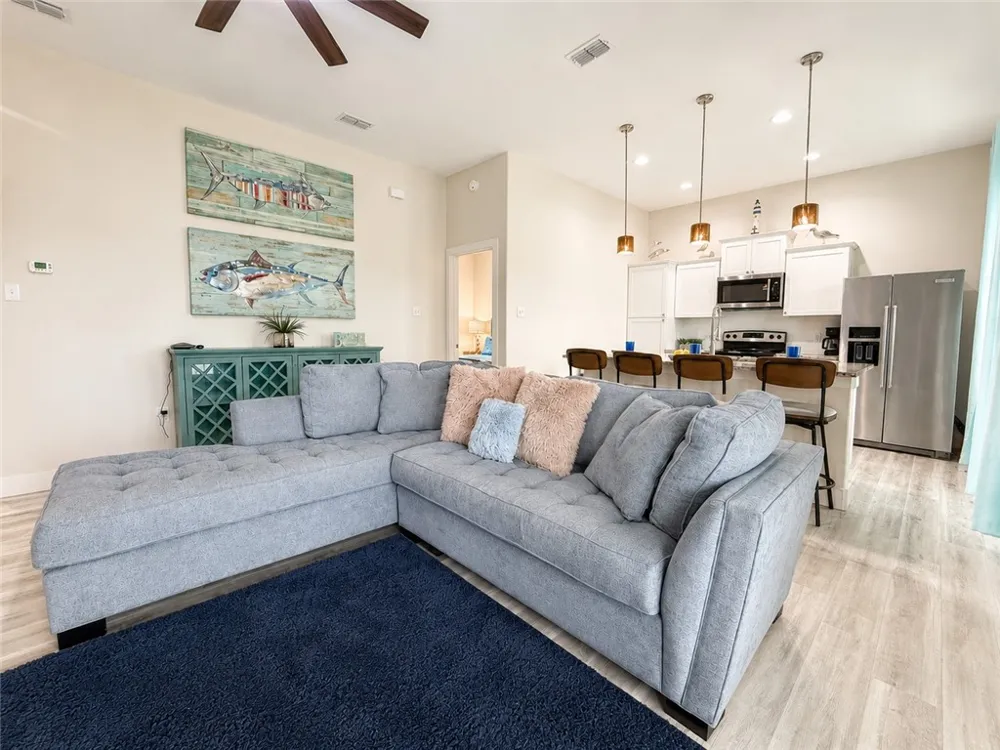 195 Paradise Drive Rockport, TX 78382