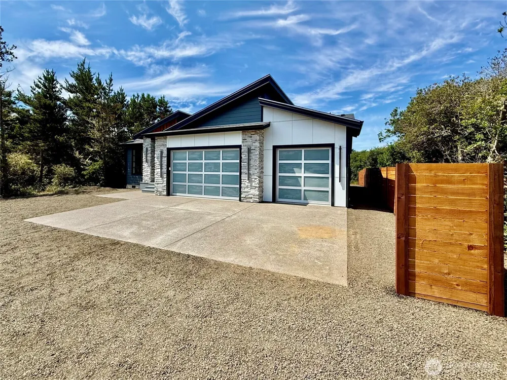 887 Texmar Avenue SW Ocean Shores, WA 98569
