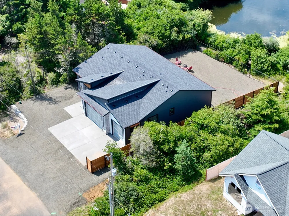 887 Texmar Avenue SW Ocean Shores, WA 98569