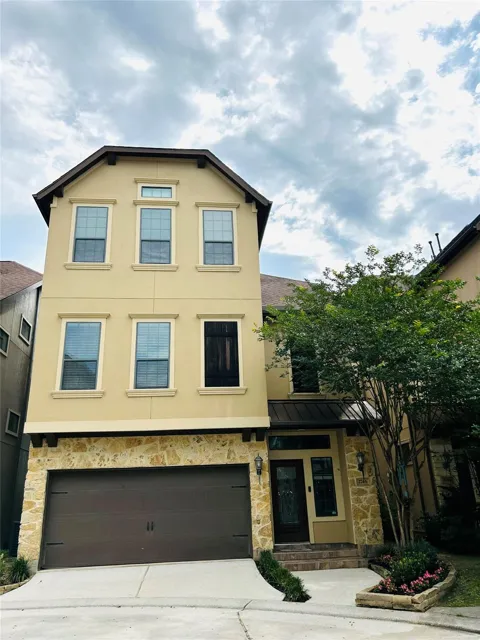 2746 Kings Retreat Circle