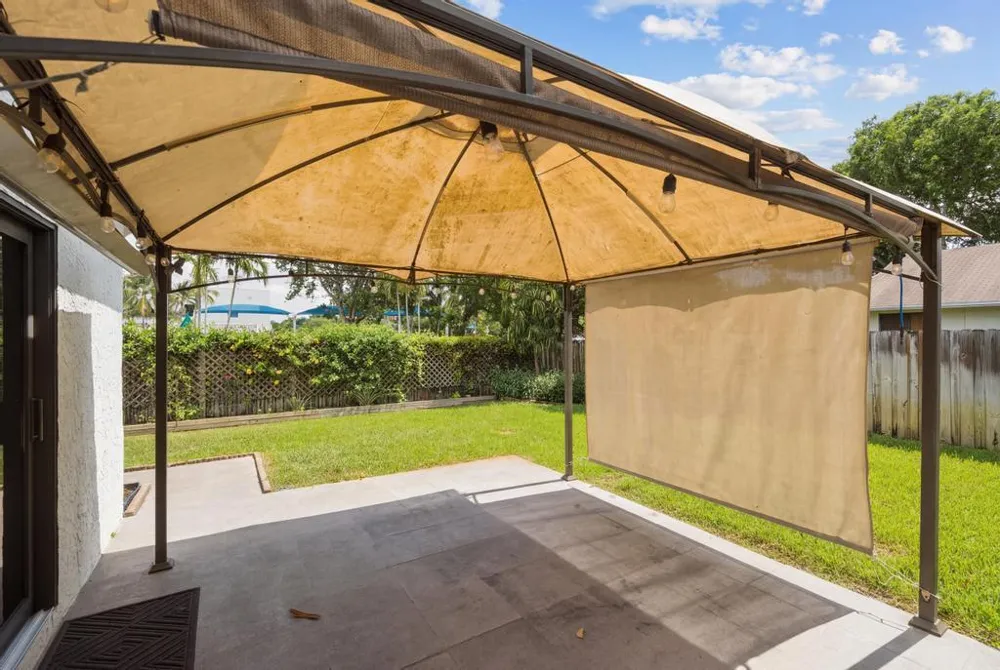3274 NW 104TH TERRACE Sunrise, FL 33351