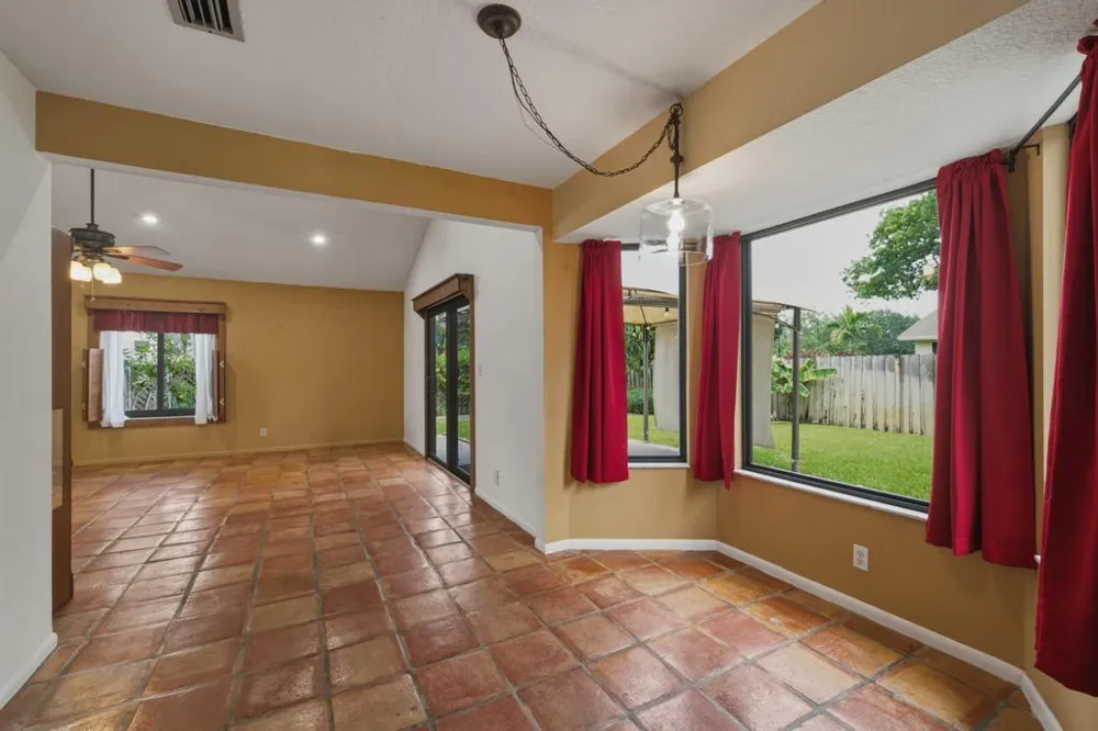3274 NW 104TH TERRACE Sunrise, FL 33351