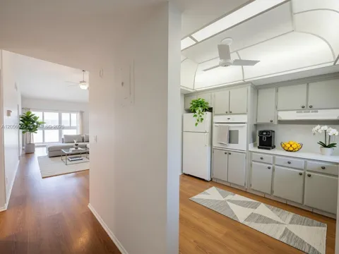 4213 Palm Tree Blvd #9