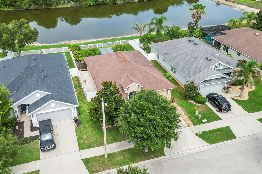 14358 EDINBURGH MOOR DRIVE Wimauma, FL 33598