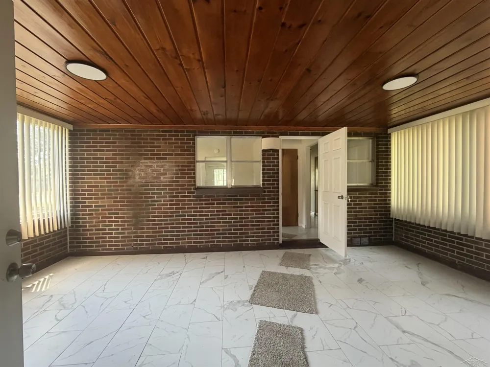 352 S 29th Street Buena Vista Charter Township, MI 48601
