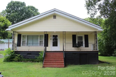 803 Long Street