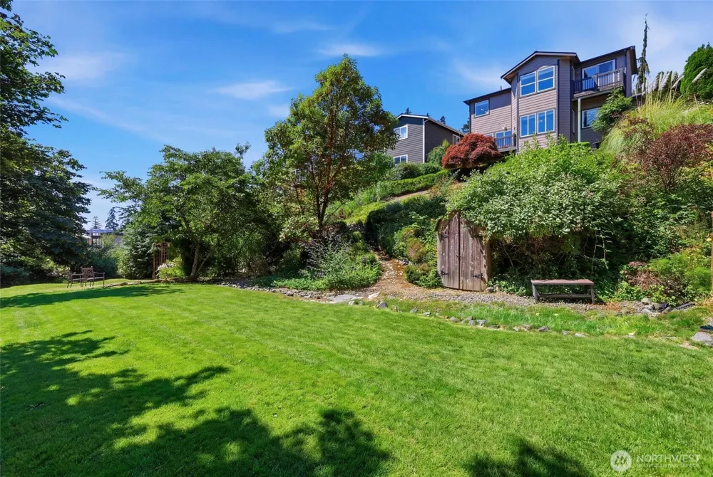 12036 89th Place NE Kirkland, WA 98034