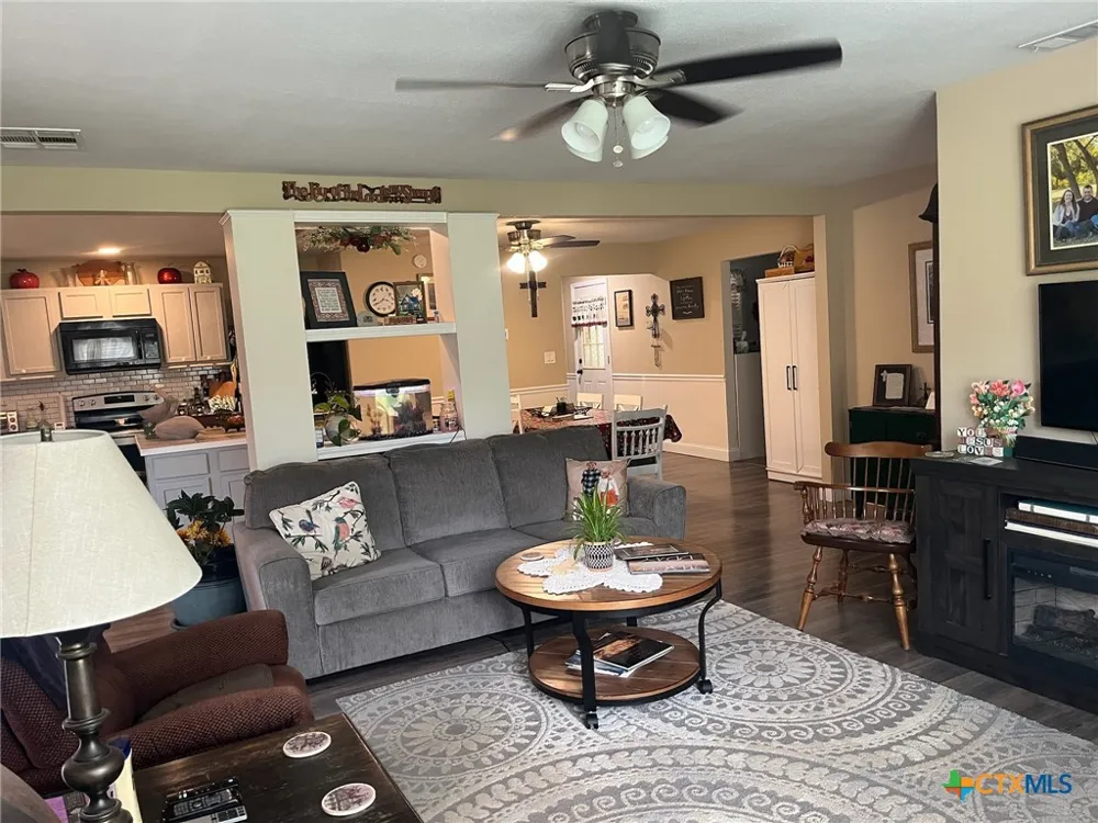 11 Ridgewood Drive Morgans Point Resort, TX 76513