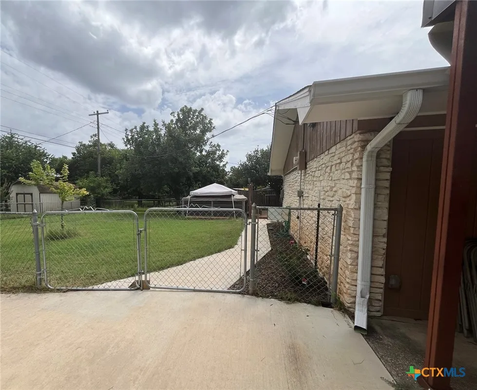 11 Ridgewood Drive Morgans Point Resort, TX 76513
