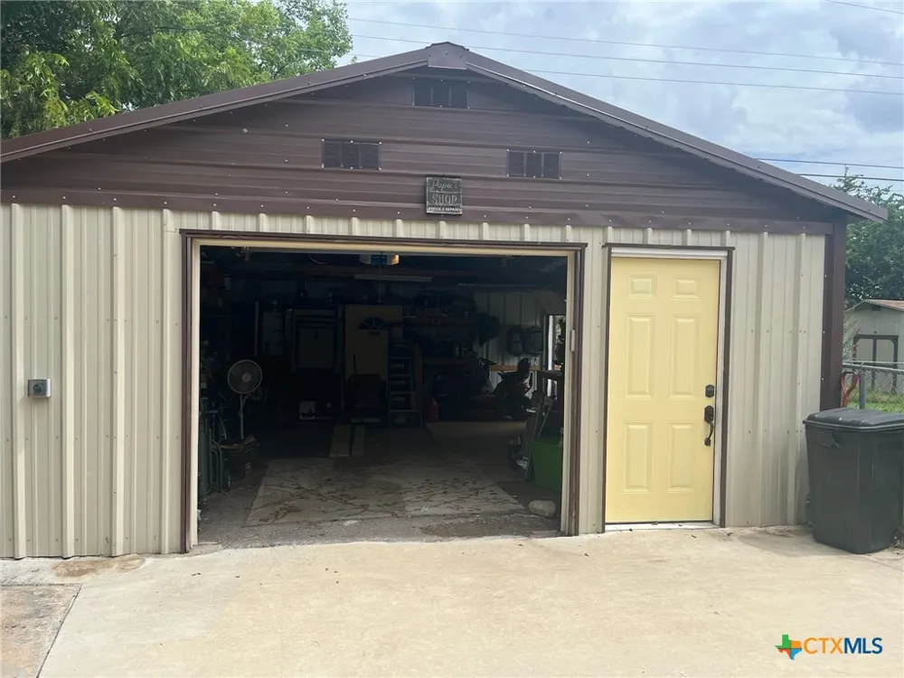 11 Ridgewood Drive Morgans Point Resort, TX 76513