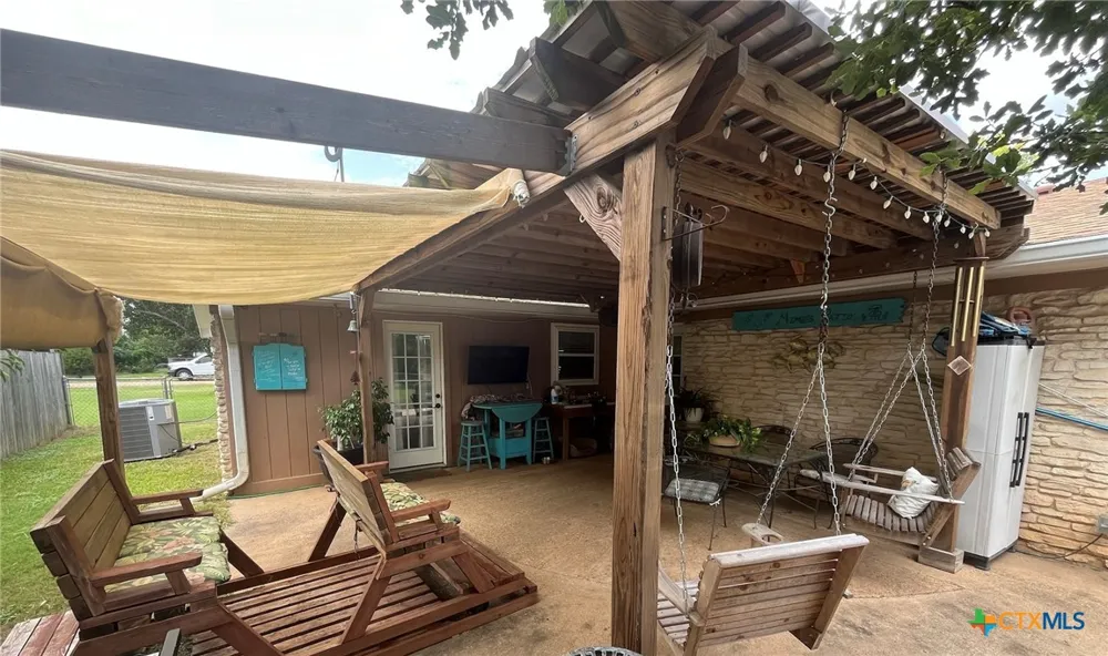 11 Ridgewood Drive Morgans Point Resort, TX 76513