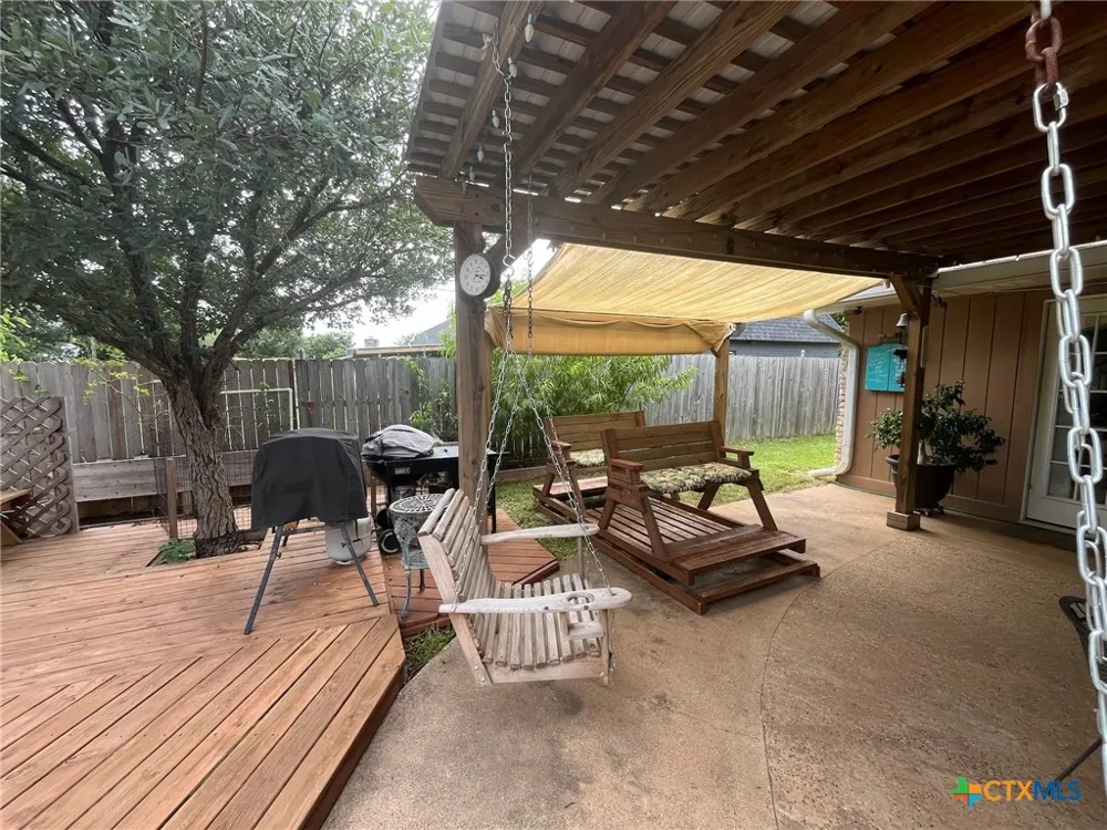 11 Ridgewood Drive Morgans Point Resort, TX 76513