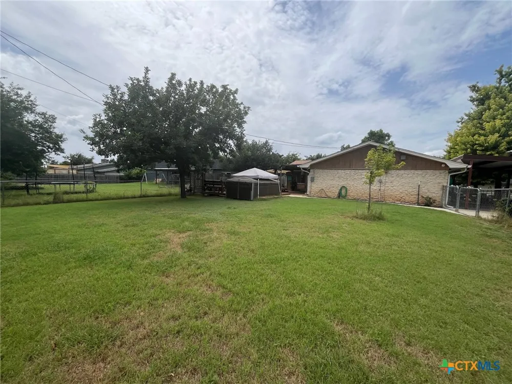 11 Ridgewood Drive Morgans Point Resort, TX 76513