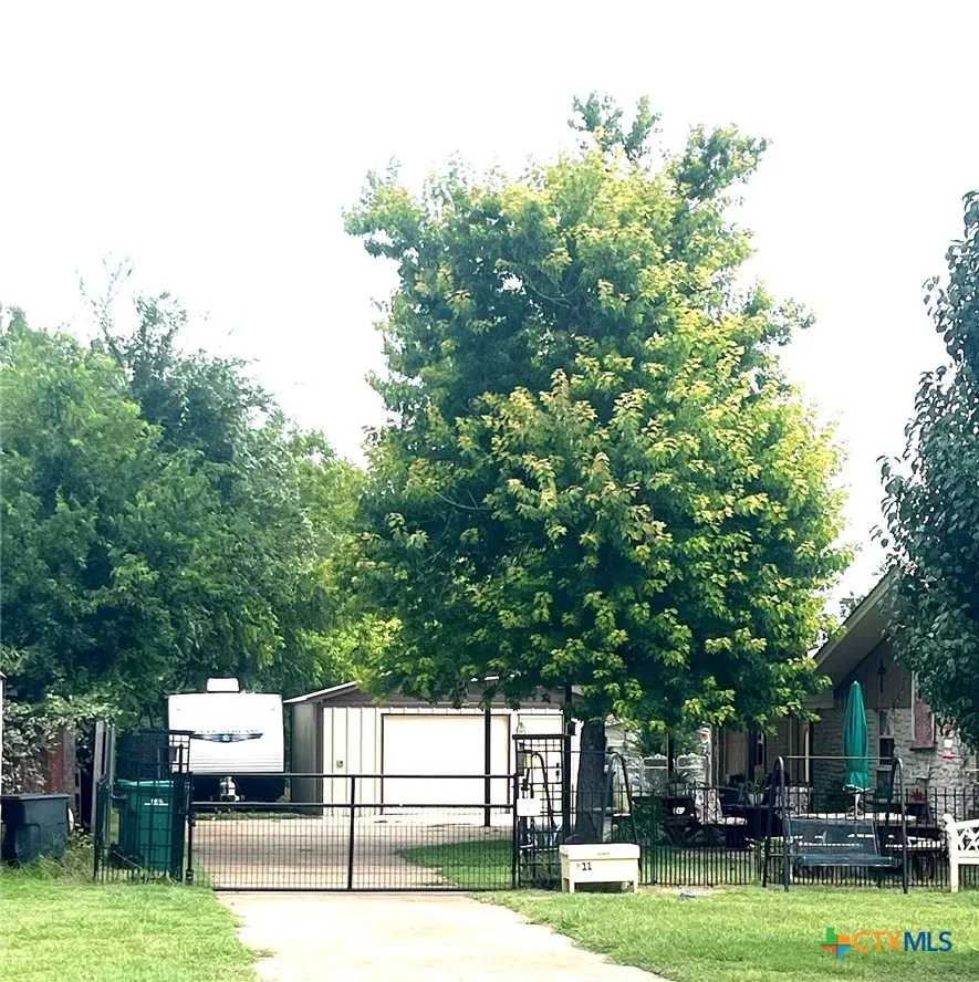 11 Ridgewood Drive Morgans Point Resort, TX 76513