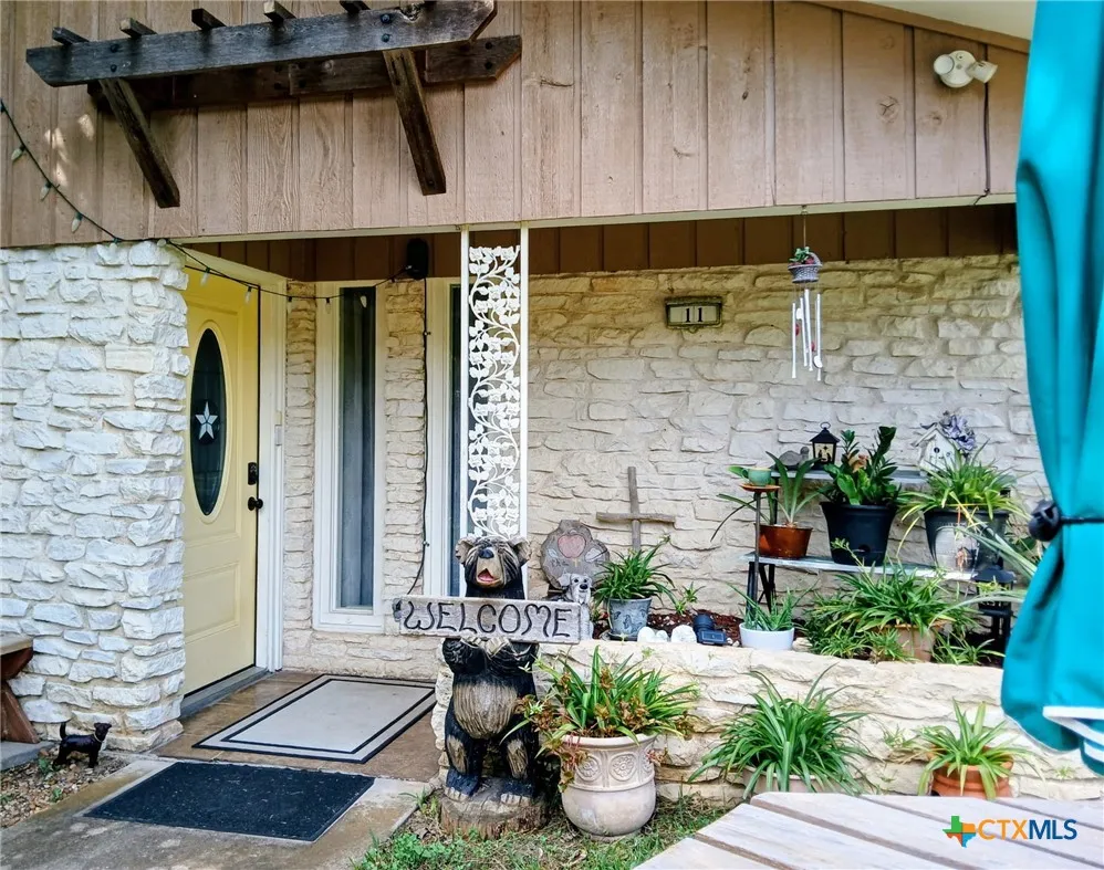 11 Ridgewood Drive Morgans Point Resort, TX 76513