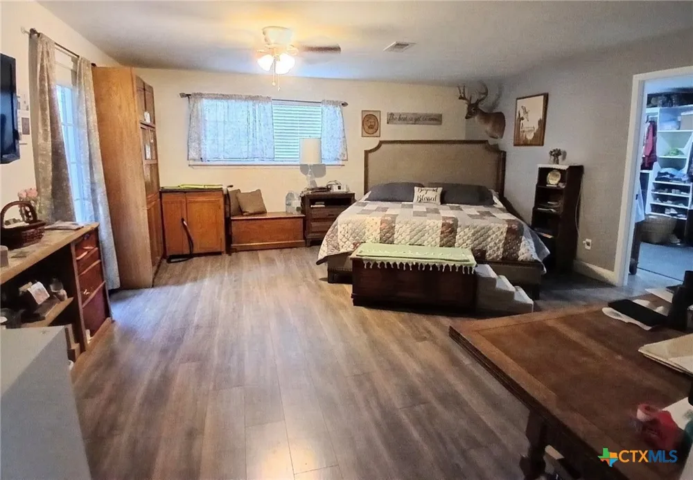 11 Ridgewood Drive Morgans Point Resort, TX 76513