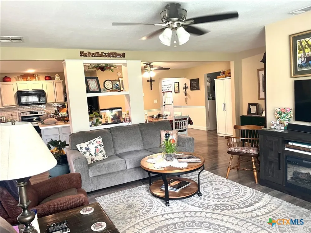 11 Ridgewood Drive Morgans Point Resort, TX 76513