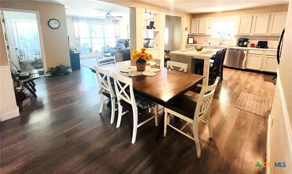 11 Ridgewood Drive Morgans Point Resort, TX 76513