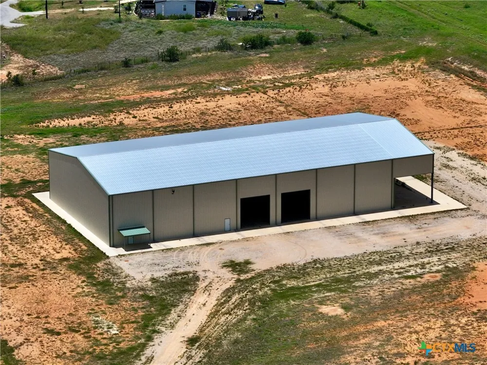 7837 Old Campbellton Road Pleasanton, TX 78064