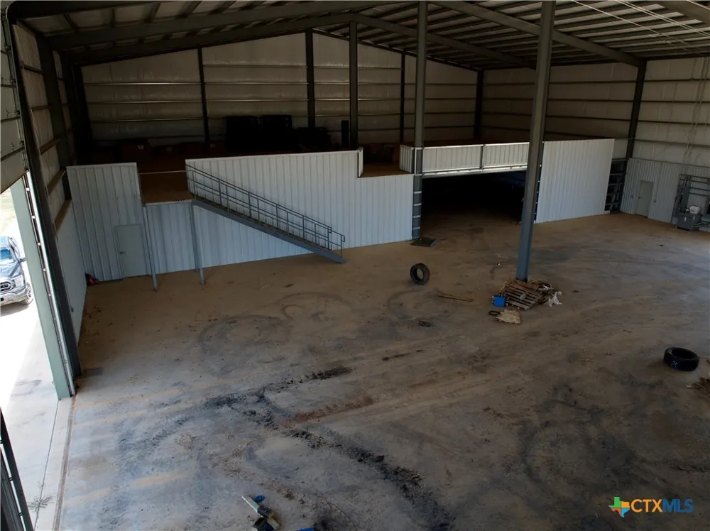 7837 Old Campbellton Road Pleasanton, TX 78064