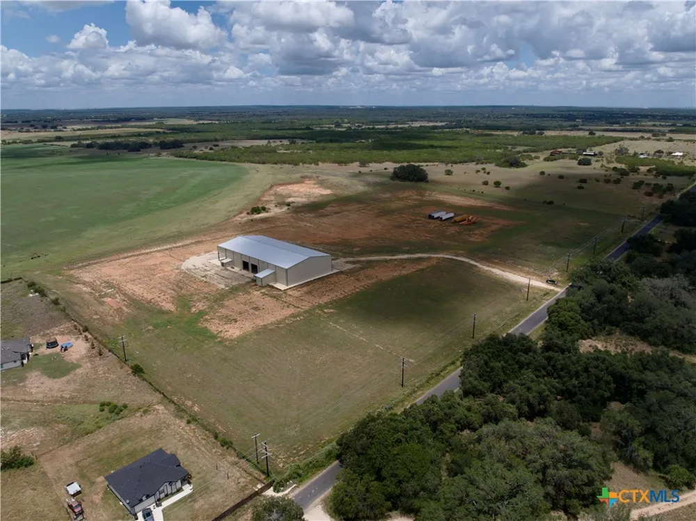7837 Old Campbellton Road Pleasanton, TX 78064