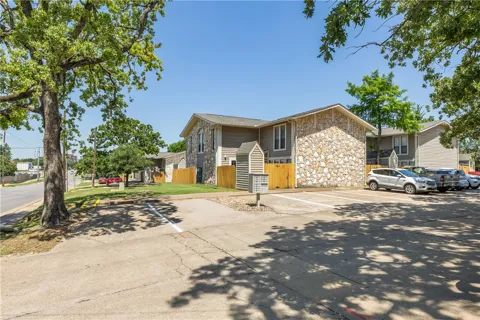 2101 Barak Lane #17