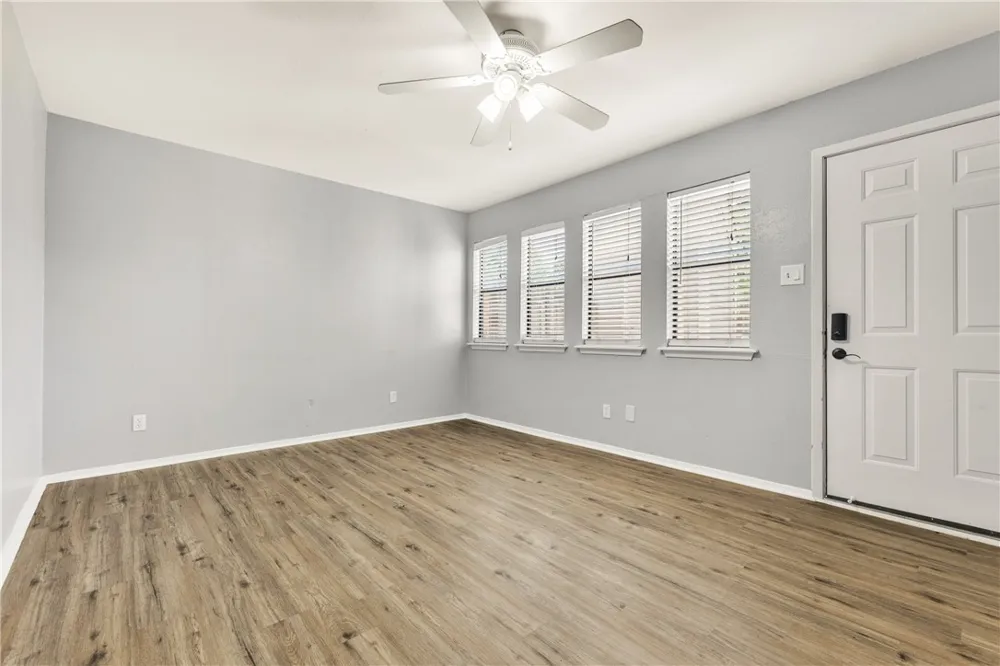 2101 Barak Lane #17 Bryan, TX 77802