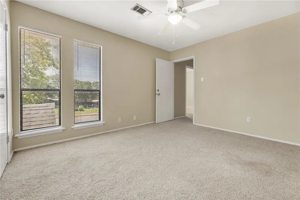 2101 Barak Lane #17 Bryan, TX 77802