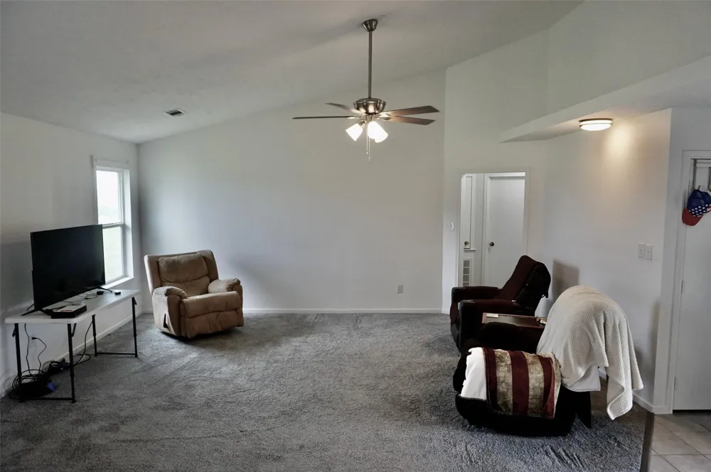16263 Groce Lane Hempstead, TX 77445