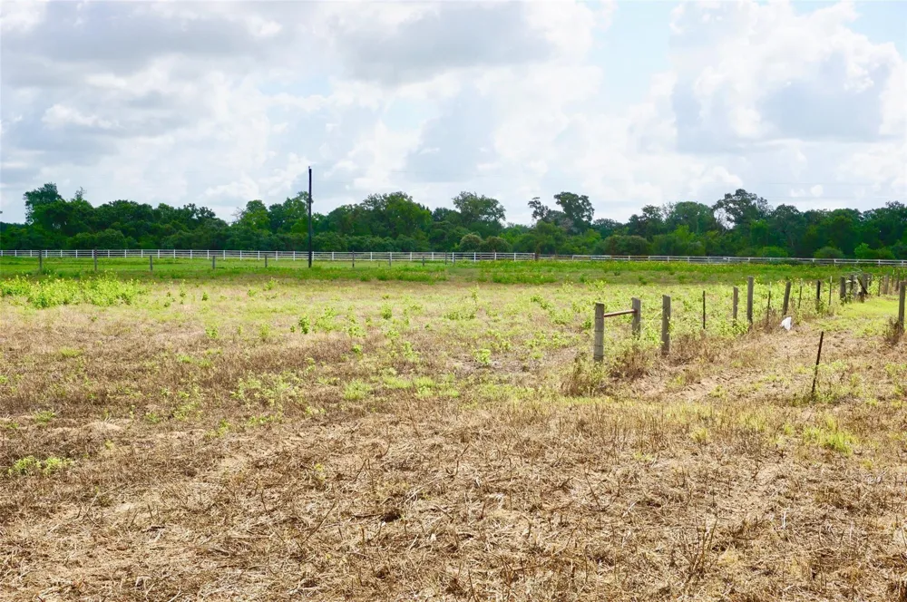 16263 Groce Lane Hempstead, TX 77445