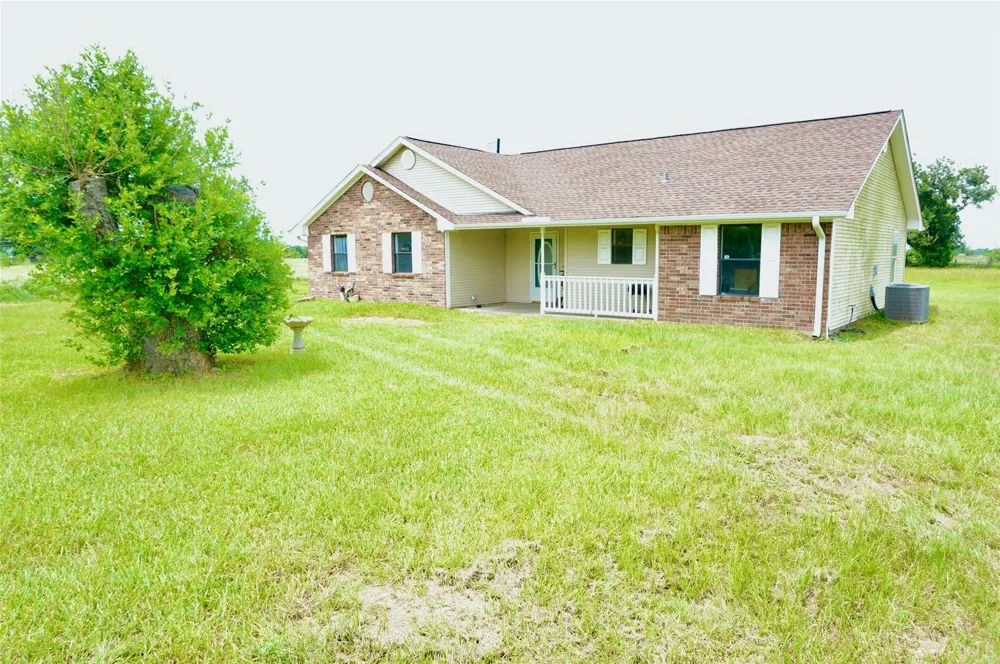 16263 Groce Lane Hempstead, TX 77445