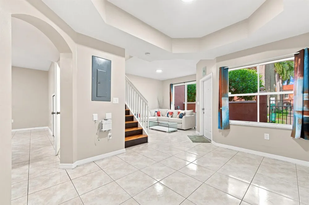 732 SW 106th Avenue #2011 Pembroke Pines, FL 33025
