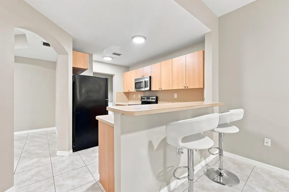 732 SW 106th Avenue #2011 Pembroke Pines, FL 33025