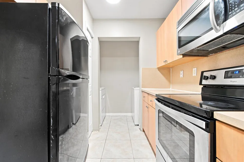732 SW 106th Avenue #2011 Pembroke Pines, FL 33025