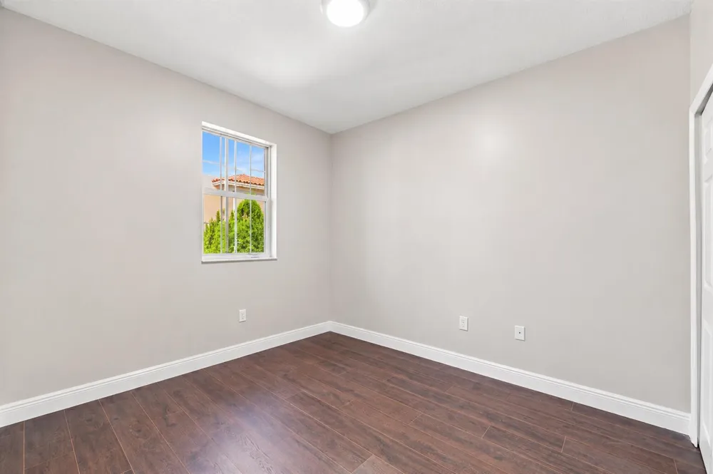732 SW 106th Avenue #2011 Pembroke Pines, FL 33025