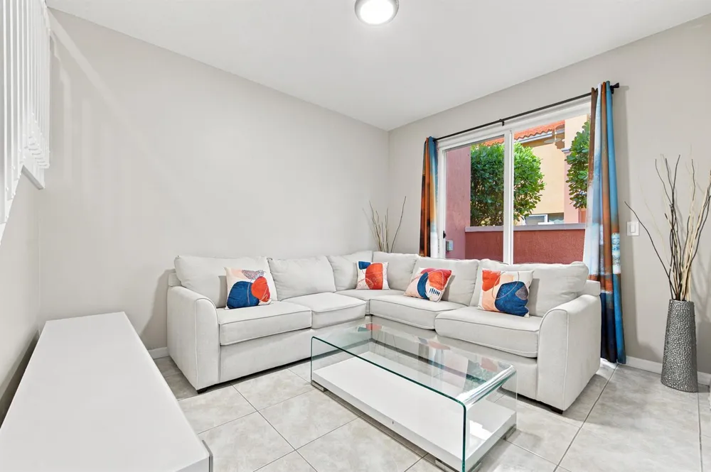 732 SW 106th Avenue #2011 Pembroke Pines, FL 33025