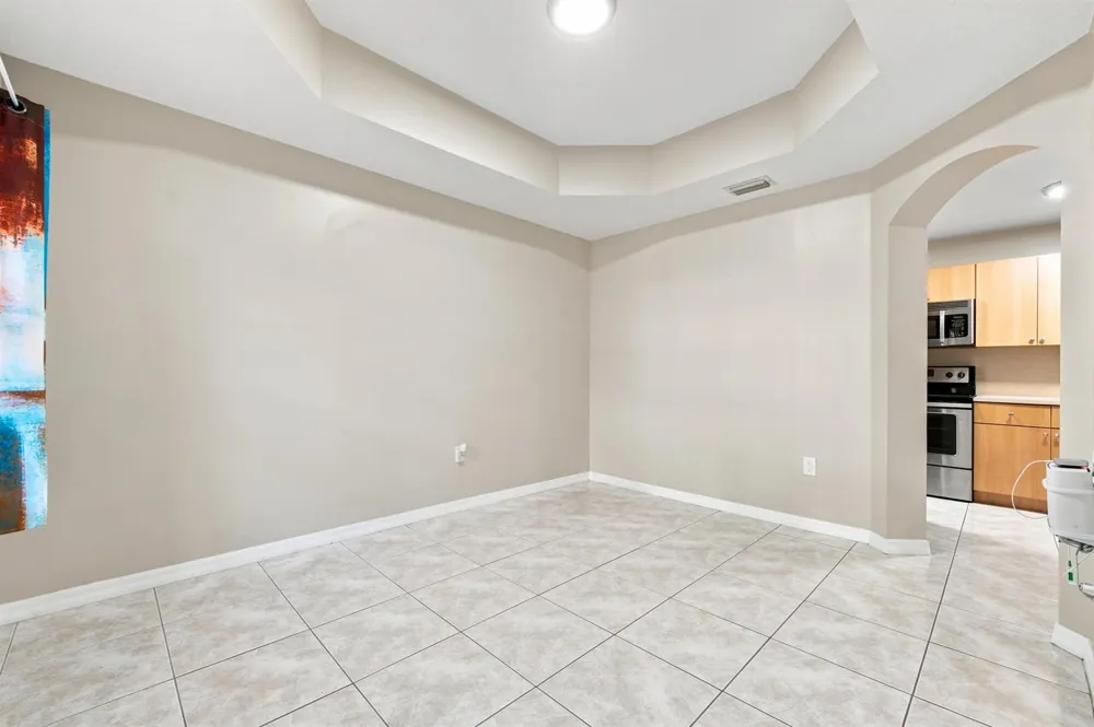 732 SW 106th Avenue #2011 Pembroke Pines, FL 33025