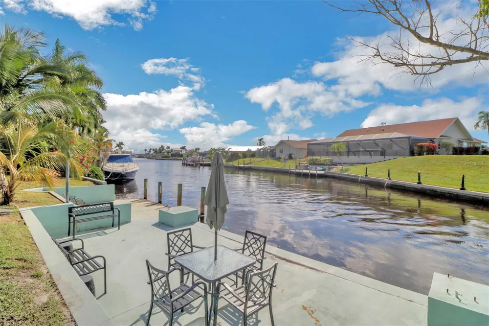 4800 SW 12TH PLACE Cape Coral, FL 33914