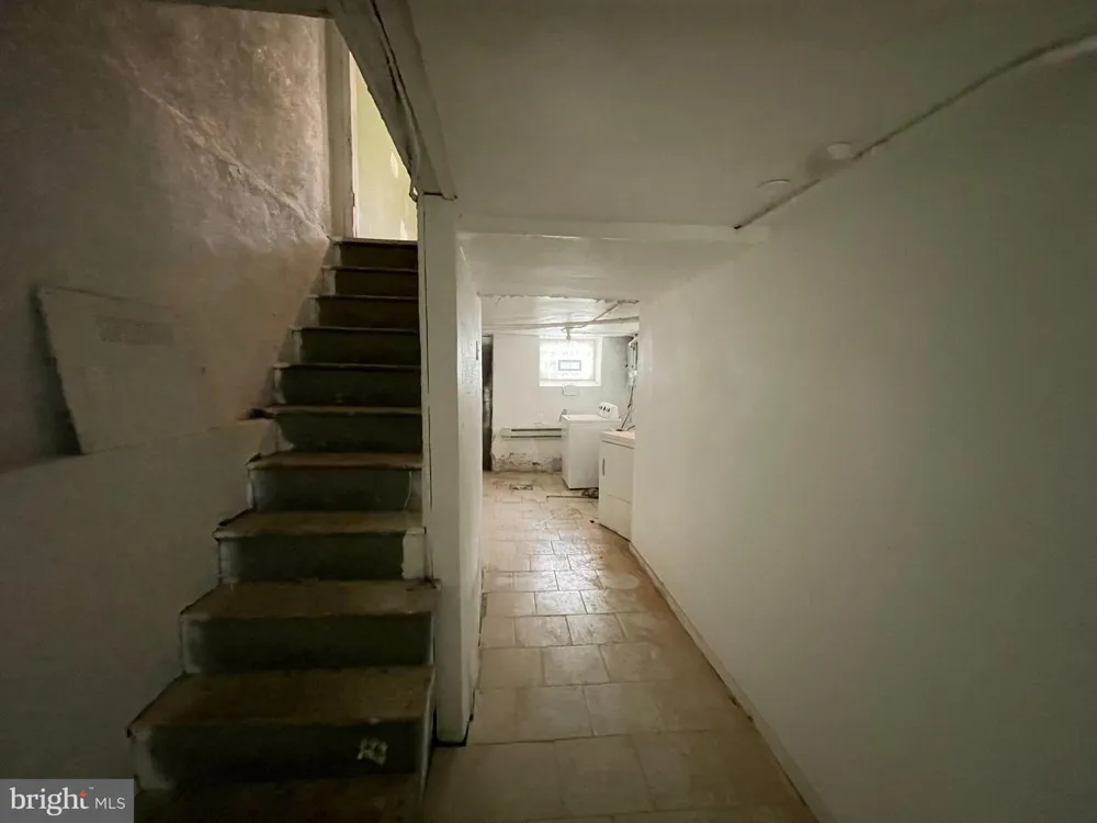 4936 9TH STREET Philadelphia, PA 19141
