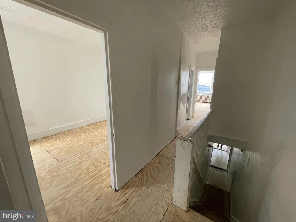 4936 9TH STREET Philadelphia, PA 19141