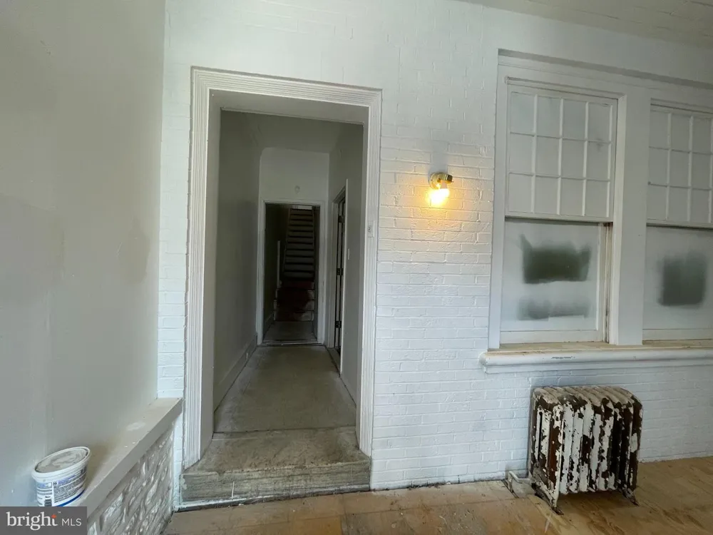 4936 9TH STREET Philadelphia, PA 19141