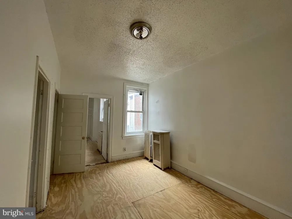 4936 9TH STREET Philadelphia, PA 19141