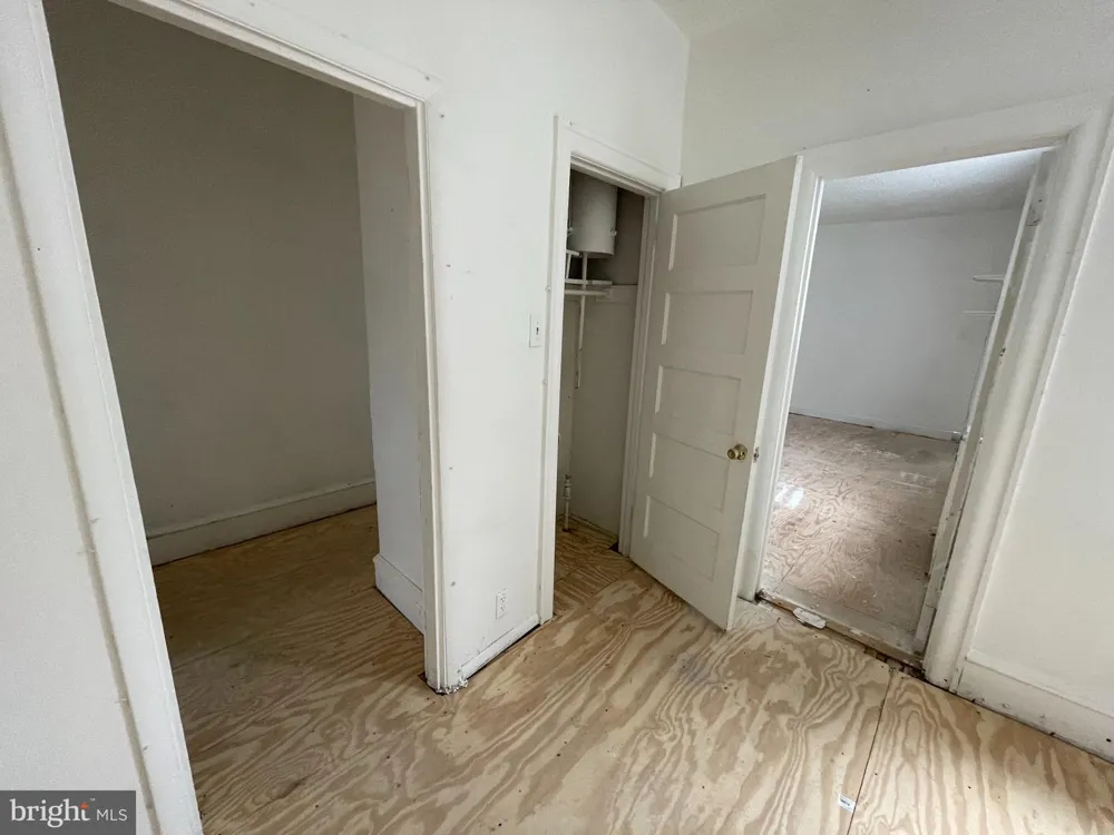 4936 9TH STREET Philadelphia, PA 19141
